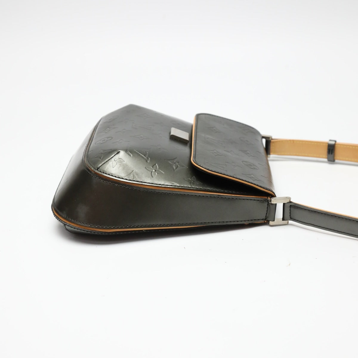 ルイヴィトン LOUIS VUITTON ショルダーバッグ
マット モノグラムマット ウェブスターストリート M55152 ノワール LV
【SS】
【中古】