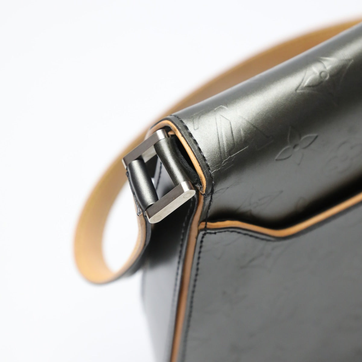 ルイヴィトン LOUIS VUITTON ショルダーバッグ
マット モノグラムマット ウェブスターストリート M55152 ノワール LV
【SS】
【中古】