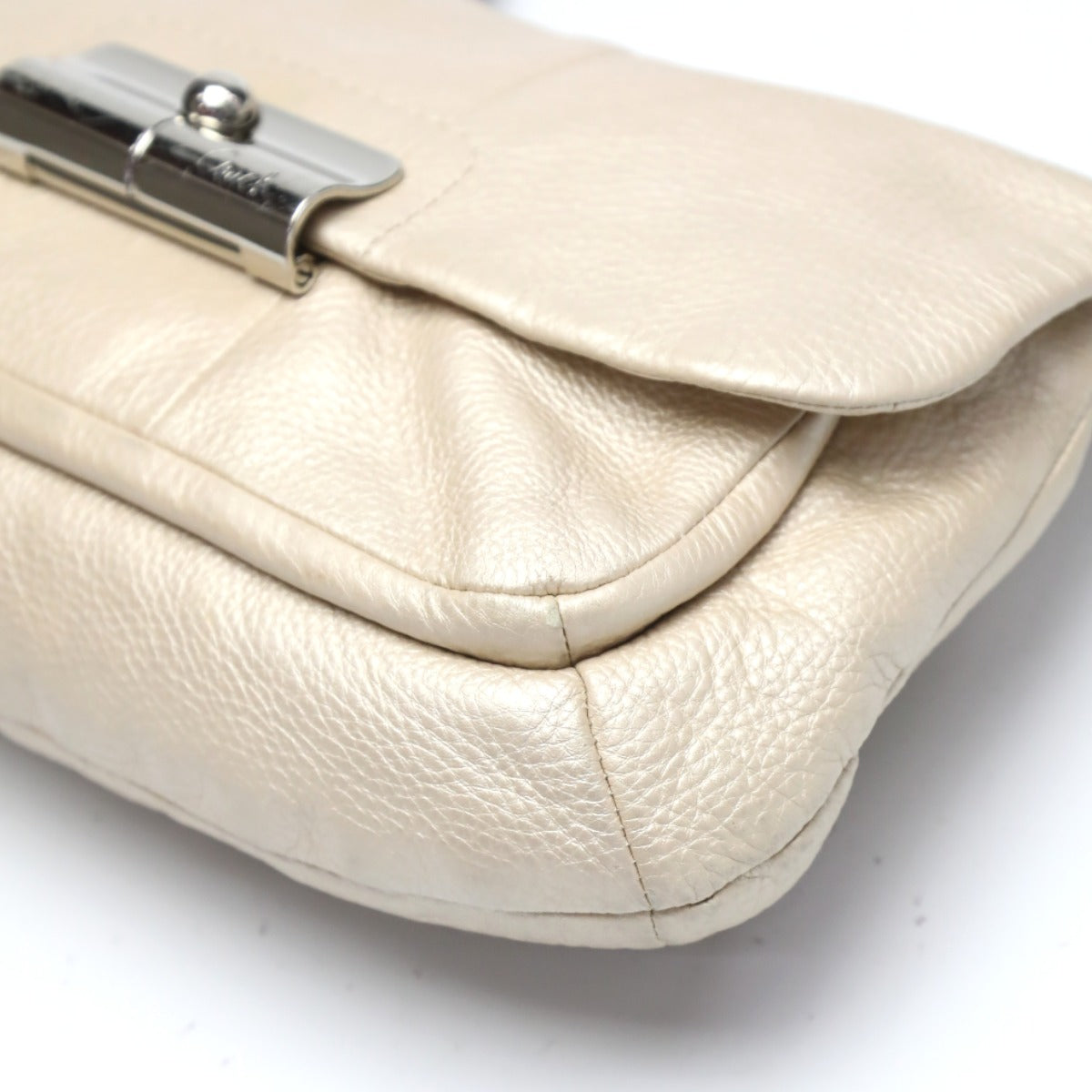 コーチ COACH ショルダーバッグ
ハンドバック 斜め掛け可能 2wayショルダー レザー 16931 ピンク 【SS】
【中古】