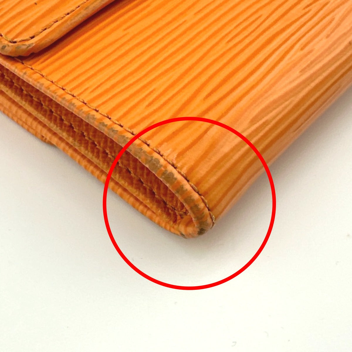 ルイヴィトン LOUIS VUITTON 二つ折り財布
二つ折り財布 エピ ポルトフォイユ・ エリーズ エピレザー M6348H オレンジ LV
【SS】
【中古】