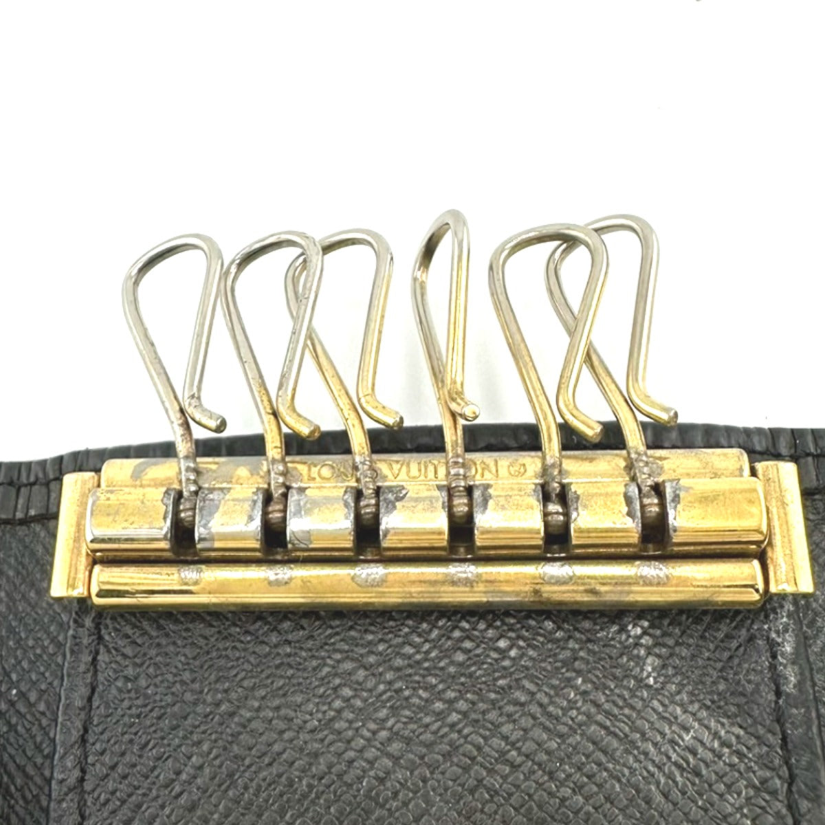 ルイヴィトン LOUIS VUITTON キーケース
キーケース エピ ミュルティクレ6 エピレザー M63812 ノワール LV
【SS】
【中古】