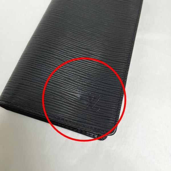 ルイヴィトン LOUIS VUITTON 長財布
2つ折長財布 エピ ポルトカルトクレディ エピレザー M63212 ノワール LV
【SS】
【中古】