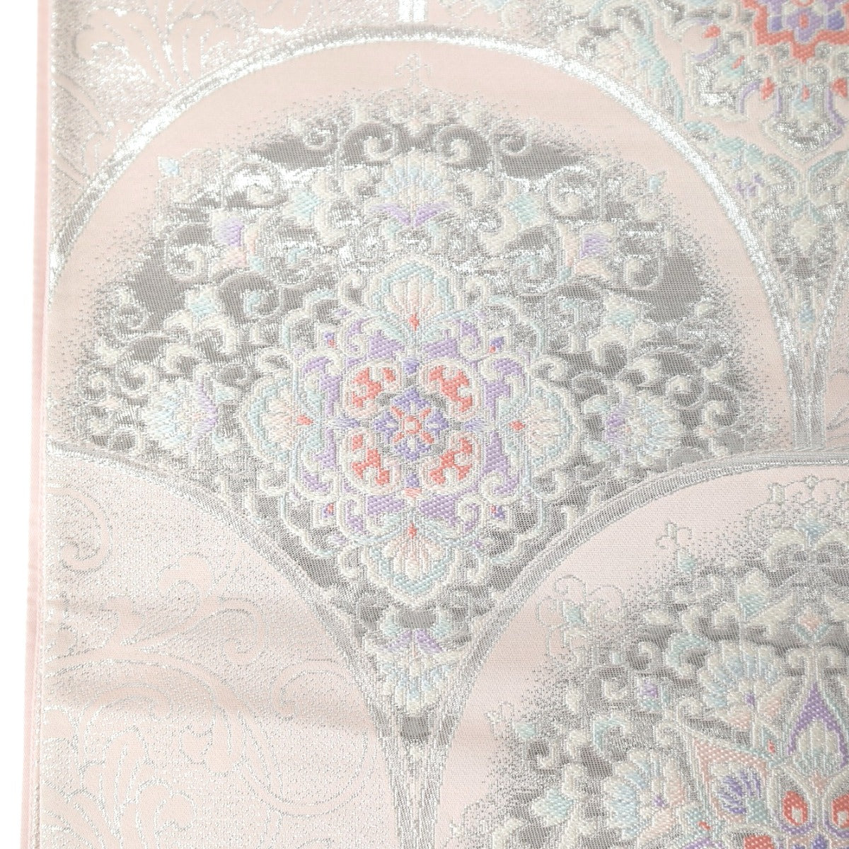 袋帯
プラチナ 入り 正絹 ピンク 【SS】
【中古】