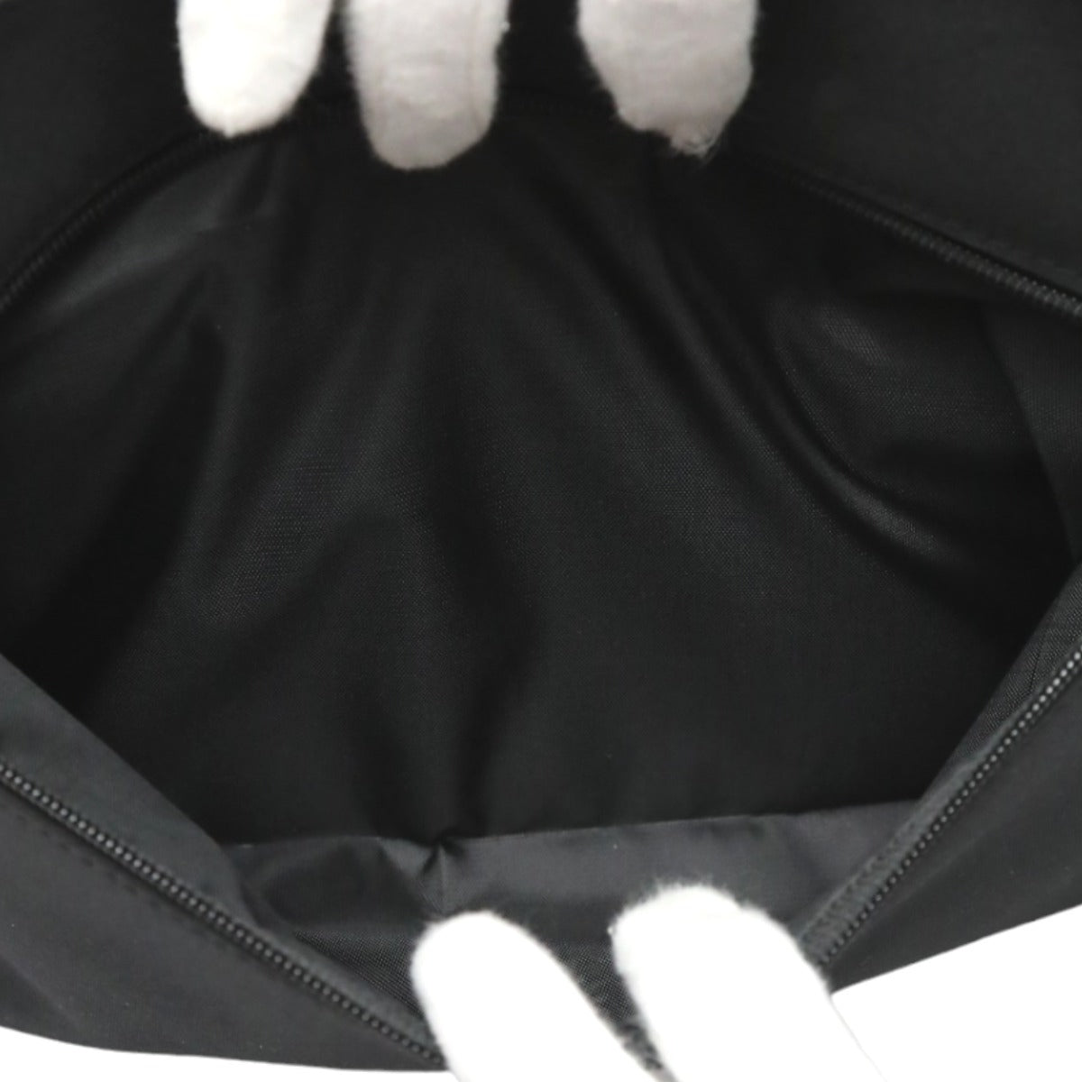 トートバッグ
パイソン ナイロン ハンドバッグ ナイロン ブラック 【SS】
【中古】