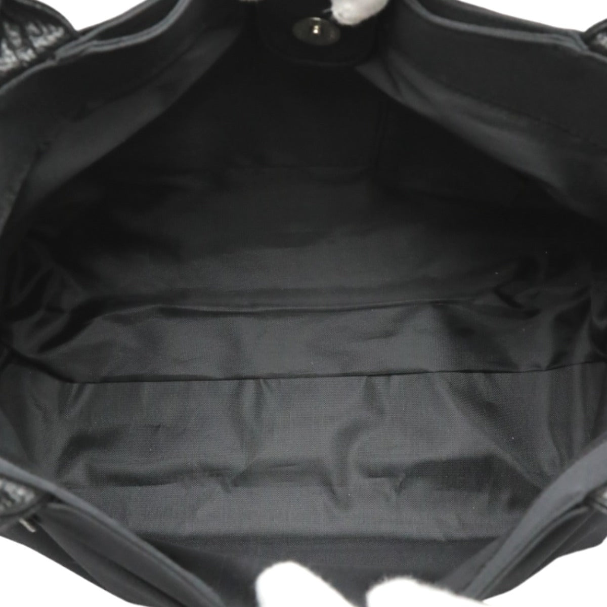トートバッグ
パイソン ナイロン ハンドバッグ ナイロン ブラック 【SS】
【中古】