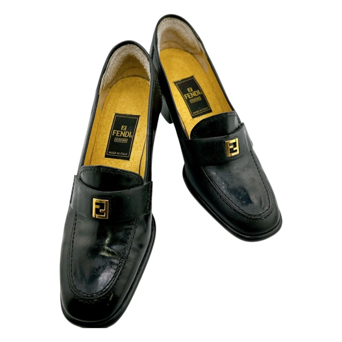 フェンディ FENDI パンプス
パンプス 35 1/2 サイズ カーフ ブラック 【SS】
【中古】