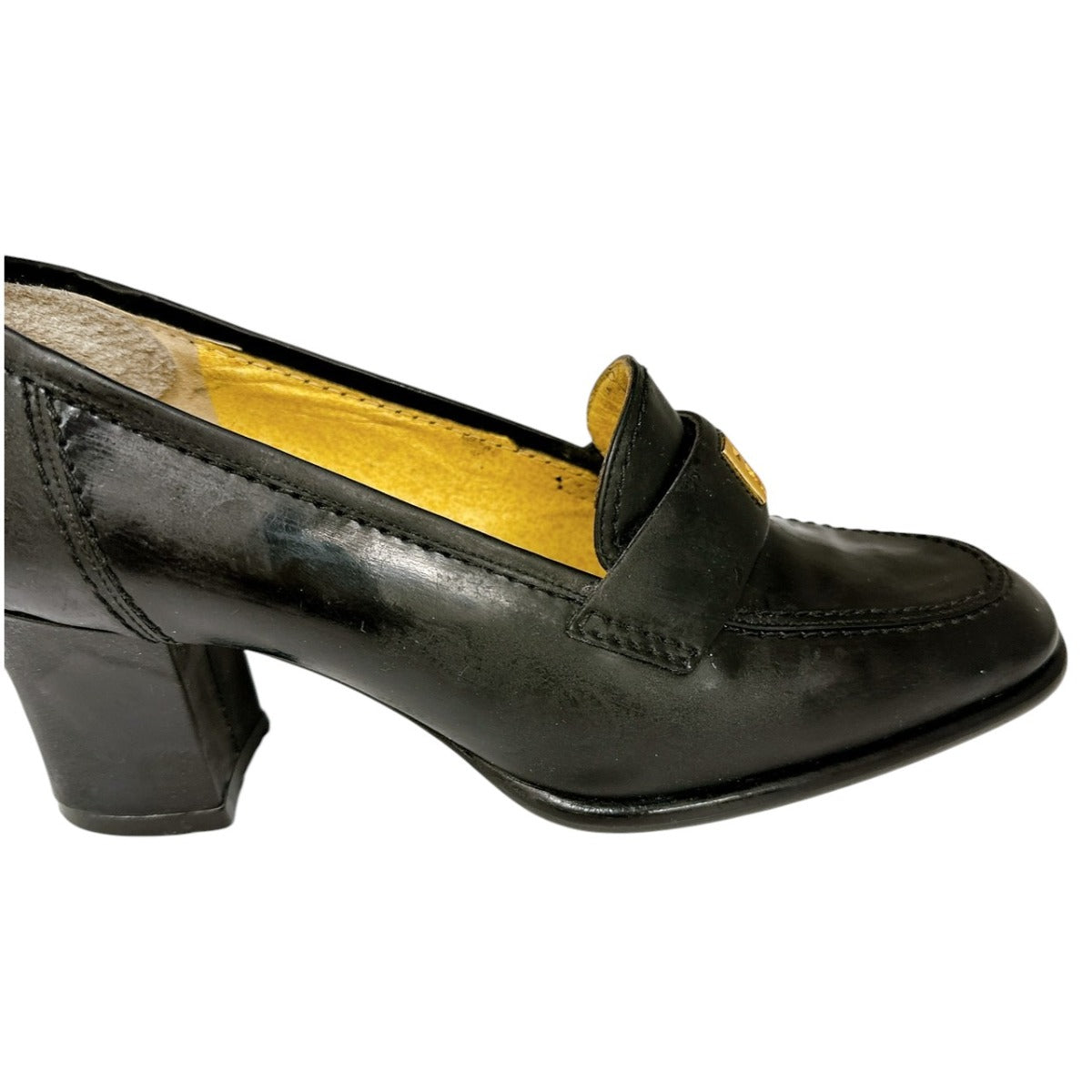 フェンディ FENDI パンプス
パンプス 35 1/2 サイズ カーフ ブラック 【SS】
【中古】