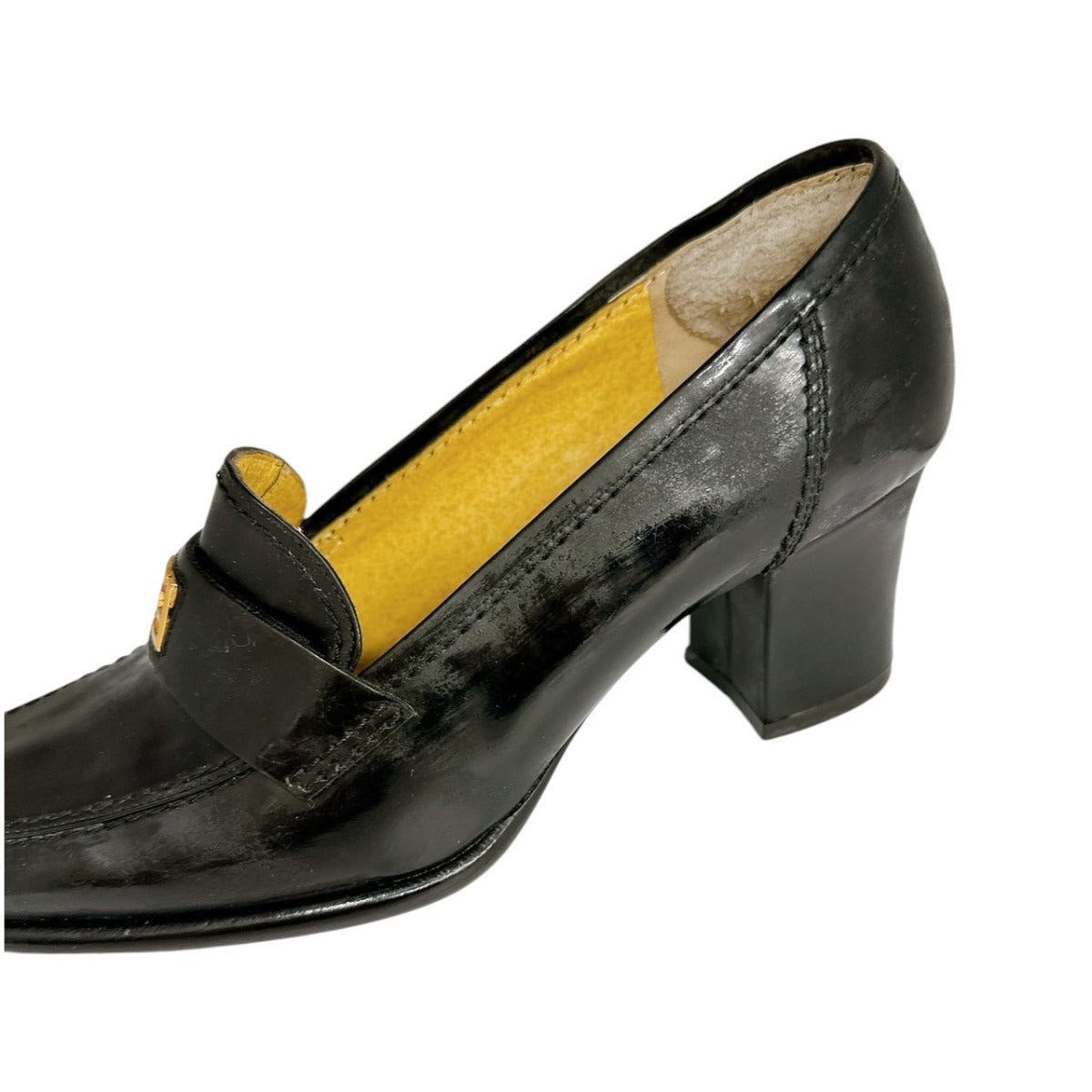 フェンディ FENDI パンプス
パンプス 35 1/2 サイズ カーフ ブラック 【SS】
【中古】