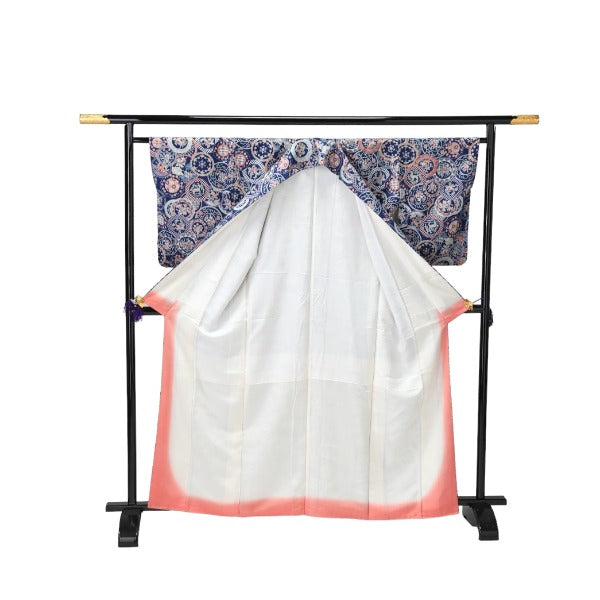 訪問着・付下
着物 和服 花 鹿 長着 一越 正絹 シルク 紺 【H】
【中古】