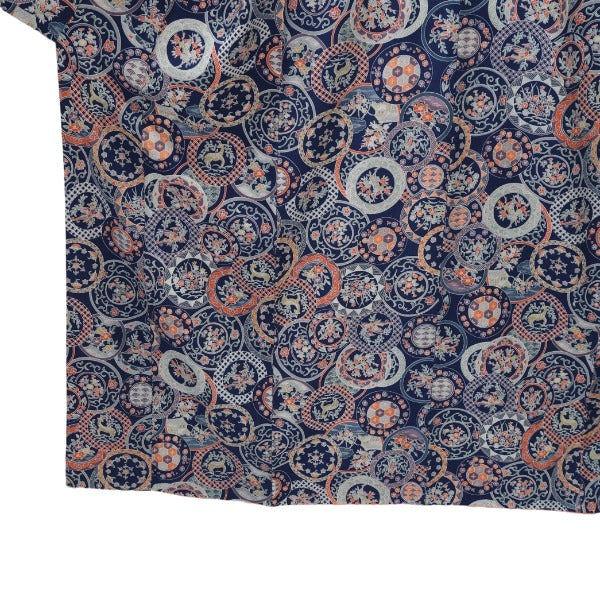 訪問着・付下
着物 和服 花 鹿 長着 一越 正絹 シルク 紺 【H】
【中古】