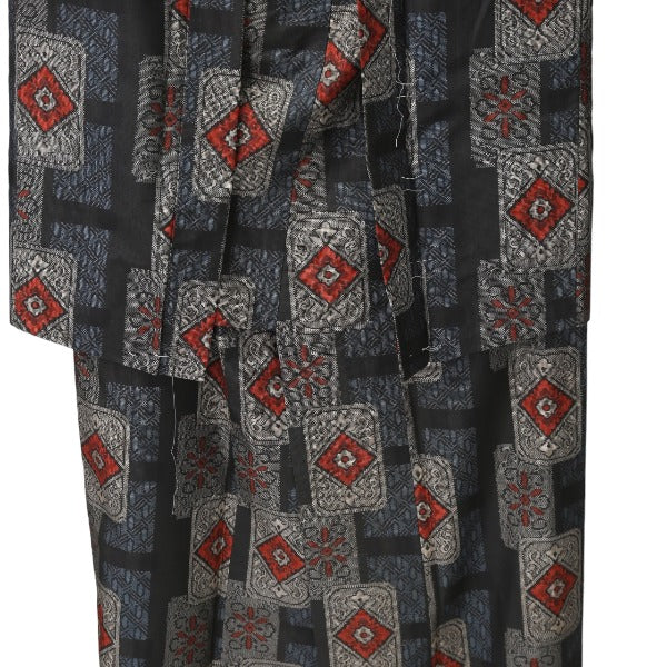紬
長着 大島 村山 シルク 黒地にエンジ角柄 【SS】
【中古】