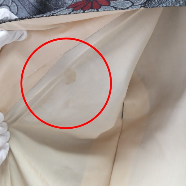 訪問着・付下
着物 和服 菊大輪 長着 藍大島 シルク 【H】
【中古】