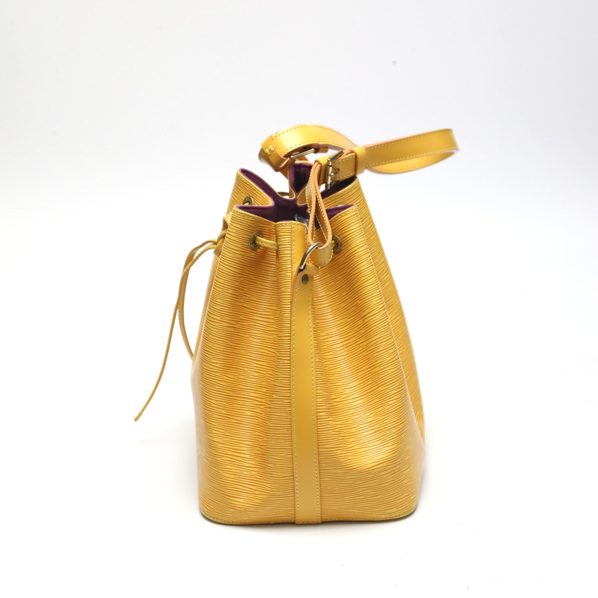 ルイヴィトン LOUIS VUITTON ショルダーバッグ
巾着型ショルダーバッグ エピ プチノエ エピレザー M44109 タッシリイエロー LV
【SS】
【中古】
