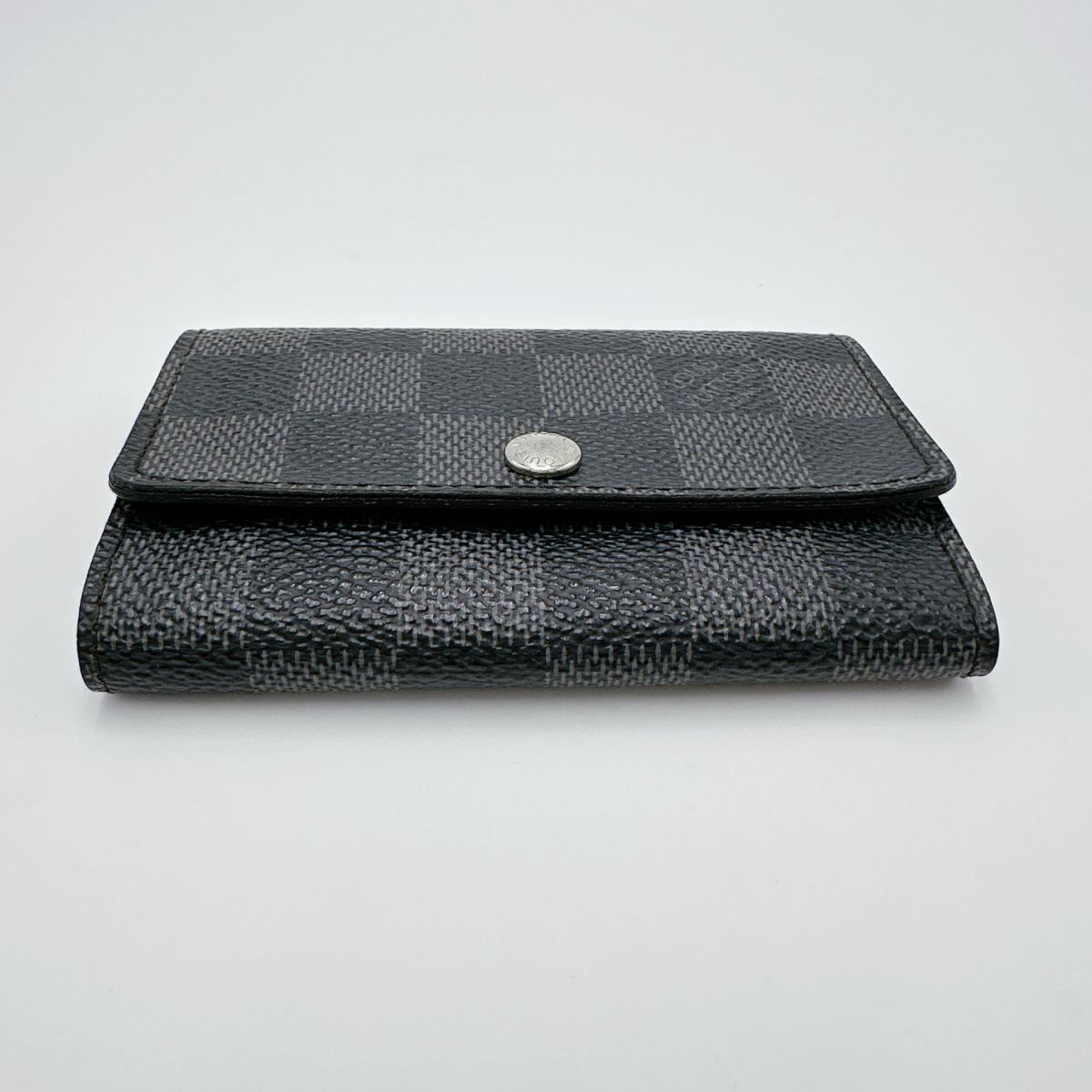ルイヴィトン LOUIS VUITTON キーケース
6本用キーケース ダミエグラフィット ミュルティクレ6 ダミエグラフィットキャンバス N62662 ブラック LV
【SS】
【中古】