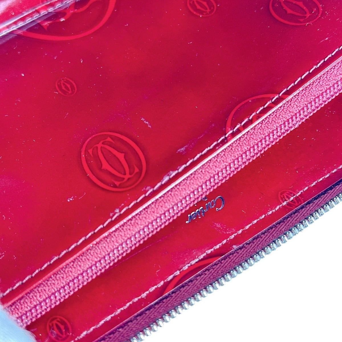 カルティエ CARTIER 長財布
長財布 2Cモチーフ ラウンドファスナー長財布 レザー CRL3000721 レッド 【SS】
【中古】