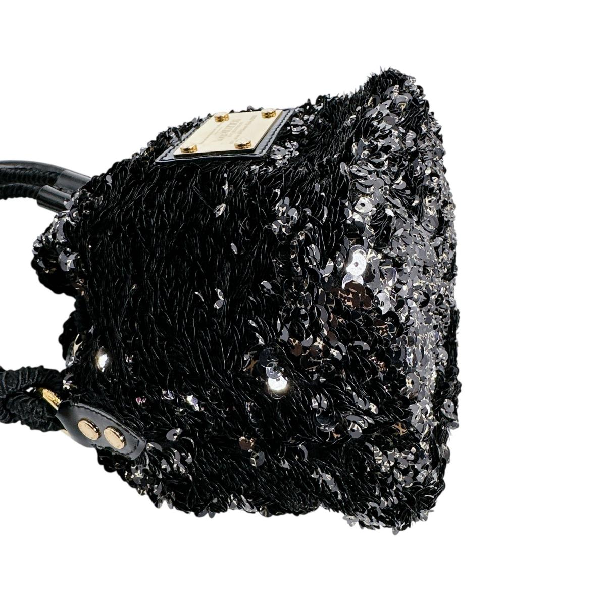ルイヴィトン LOUIS VUITTON ハンドバッグ
巾着型ハンドバッグ ミニノエロココ スパンコール M40322 ブラック LV
【SS】
【中古】