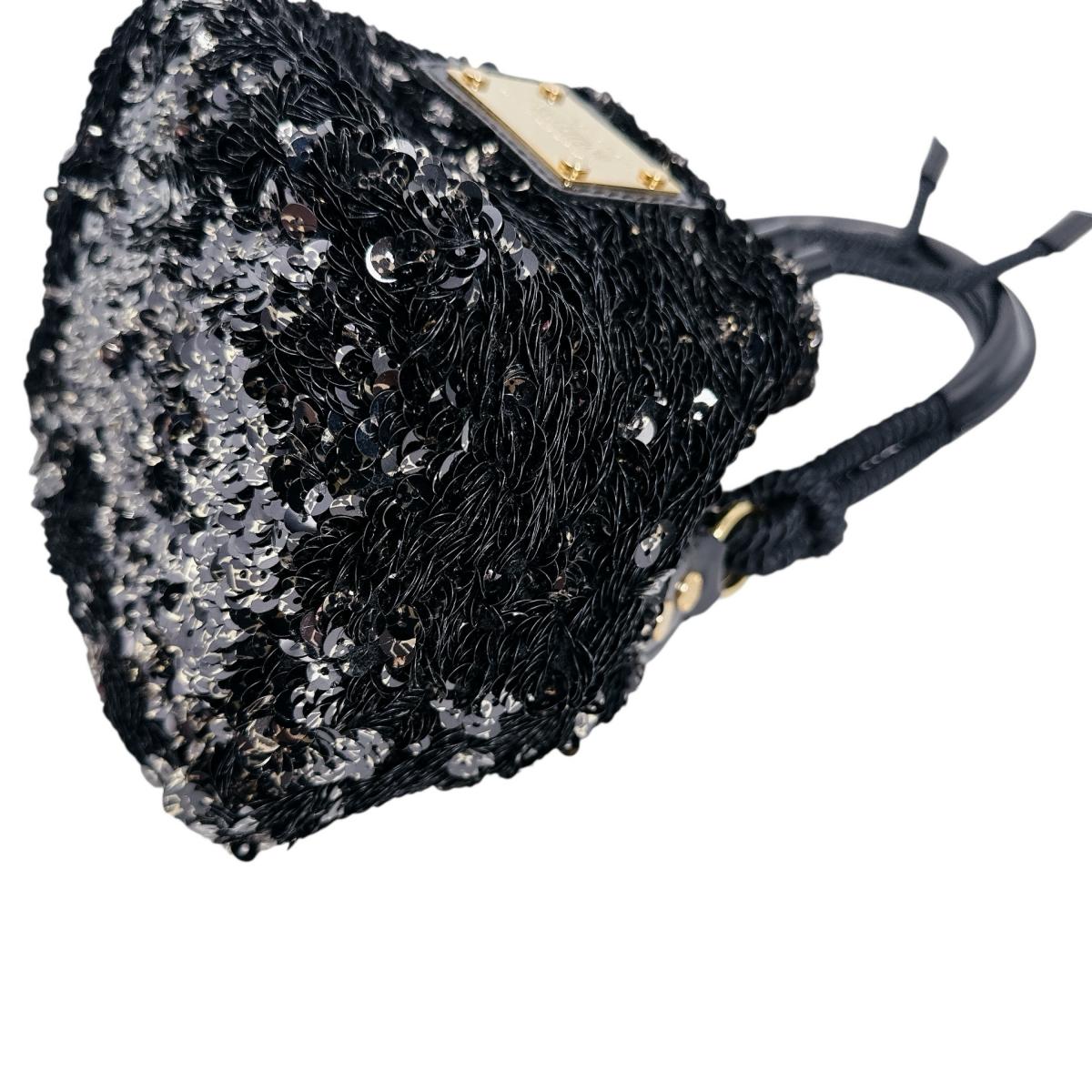ルイヴィトン LOUIS VUITTON ハンドバッグ
巾着型ハンドバッグ ミニノエロココ スパンコール M40322 ブラック LV
【SS】
【中古】