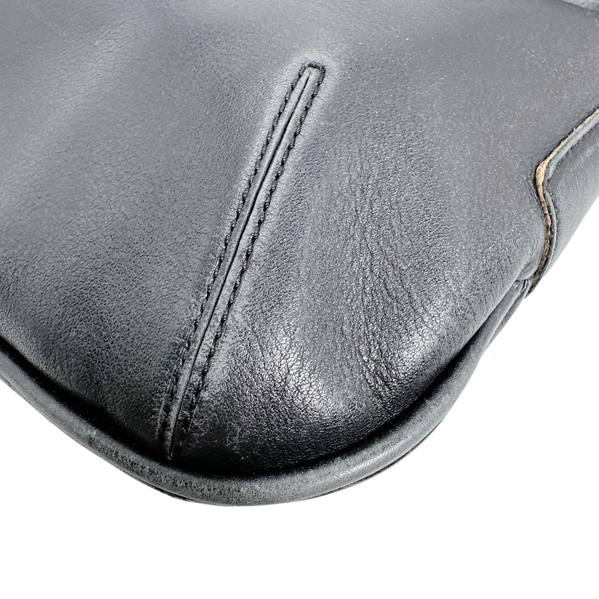 コーチ COACH ショルダーバッグ
ショルダーバッグ 斜めがけ レザー K0D-9204 ブラック 【SS】
【中古】
