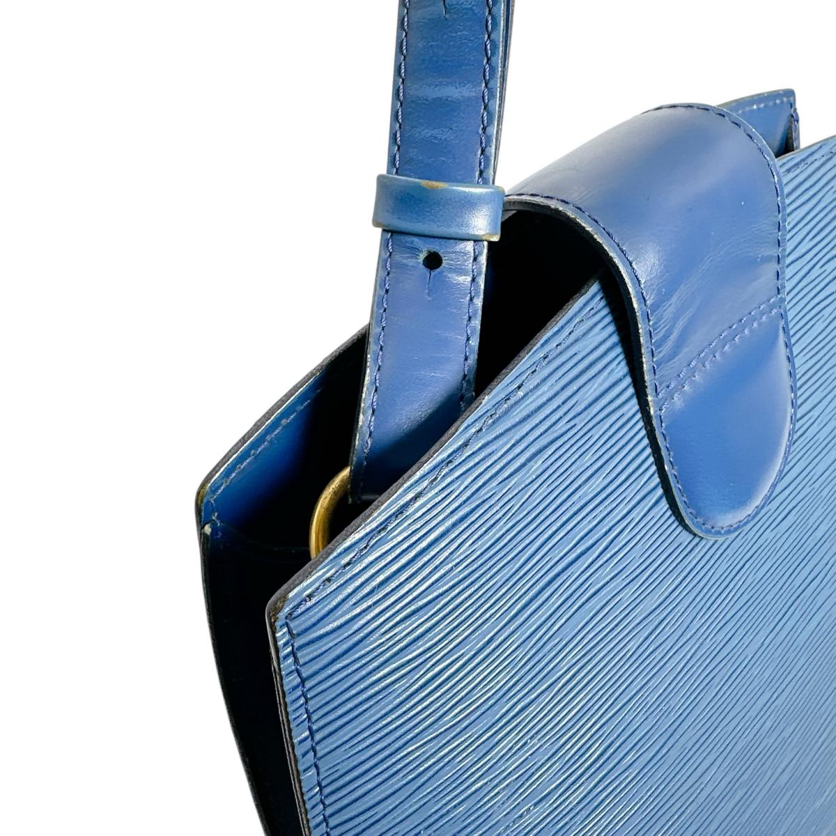 ルイヴィトン LOUIS VUITTON ショルダーバッグ
ショルダーバッグ エピ クリュニー エピレザー M52255 ブルー LV
【SS】
【中古】