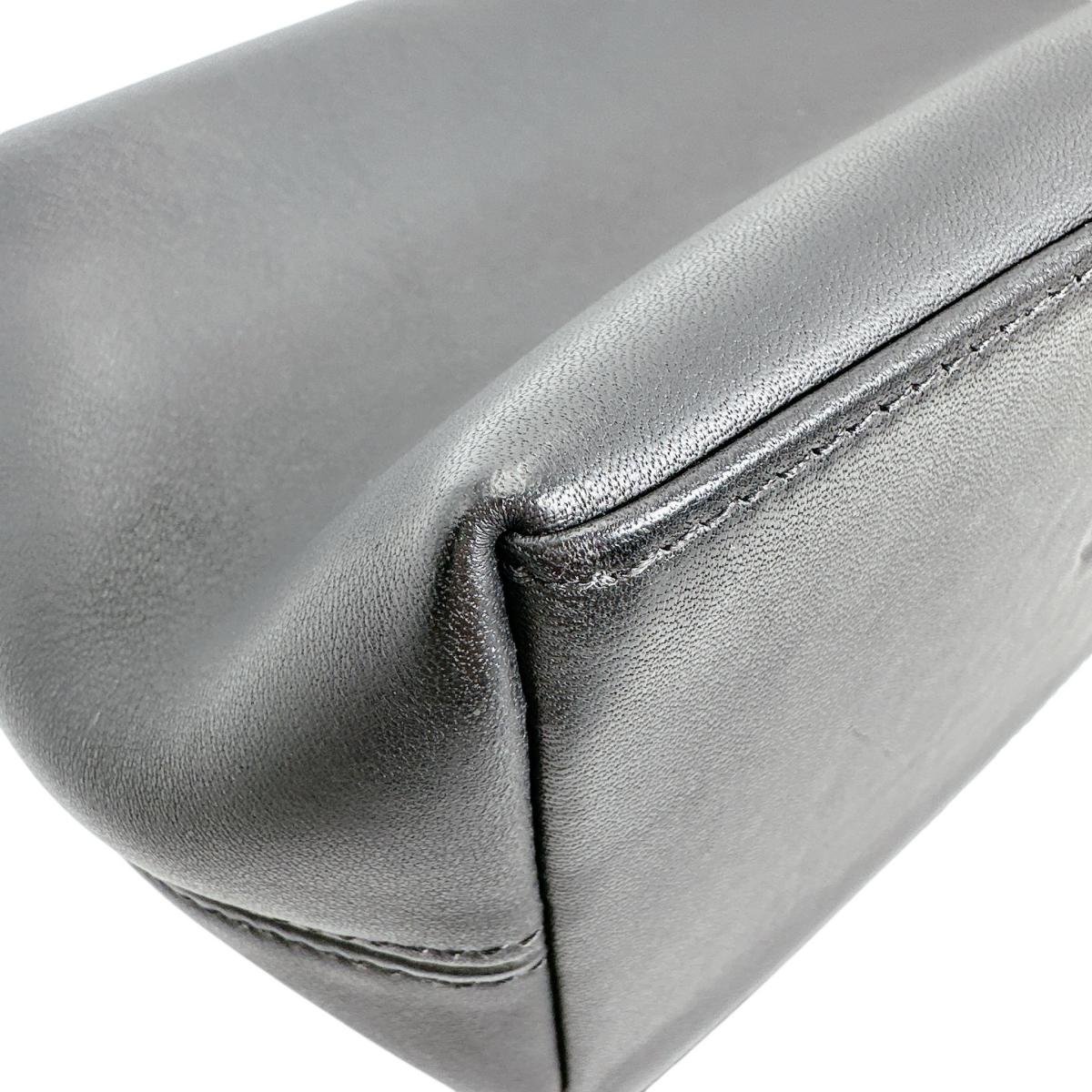 コーチ COACH ハンドバッグ
ハンドバッグ ミニバッグ レザー ブラック 【SS】
【中古】
