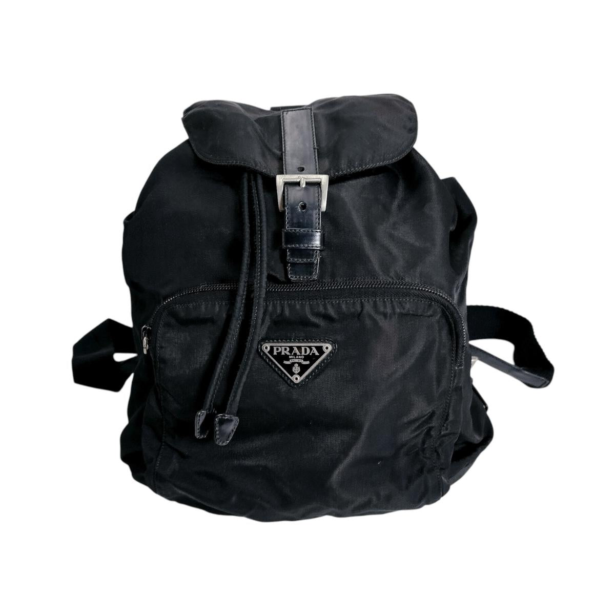 プラダ PRADA リュック・デイパック
ナイロン バックパック リュック ナイロン ブラック 【SS】
【中古】