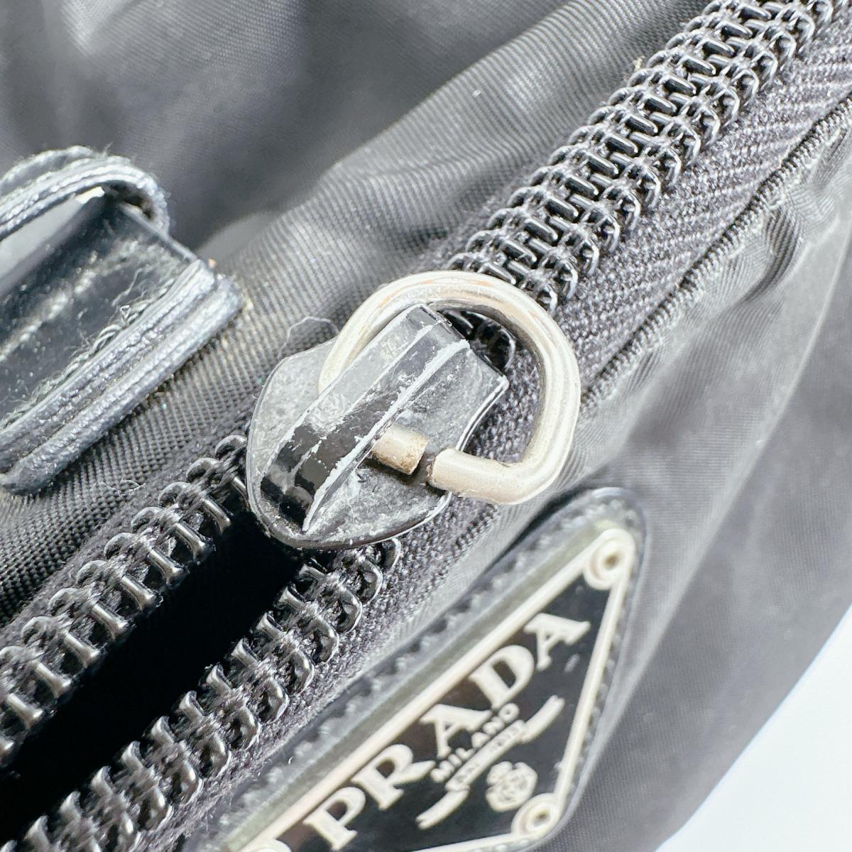 プラダ PRADA リュック・デイパック
ナイロン バックパック リュック ナイロン ブラック 【SS】
【中古】