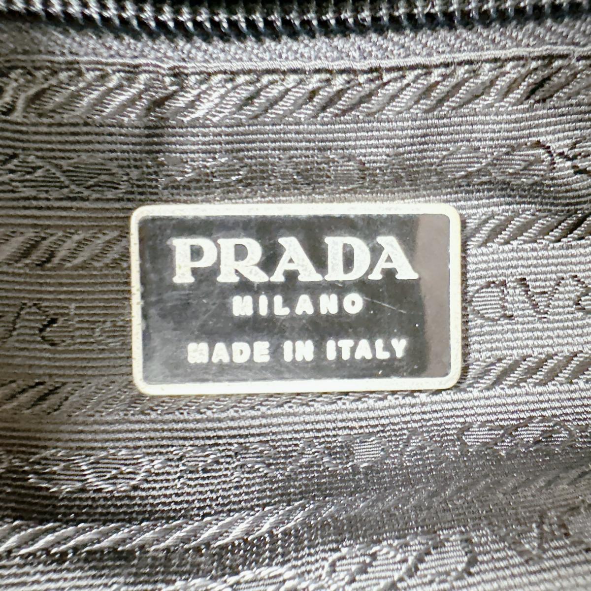 プラダ PRADA リュック・デイパック
ナイロン バックパック リュック ナイロン ブラック 【SS】
【中古】