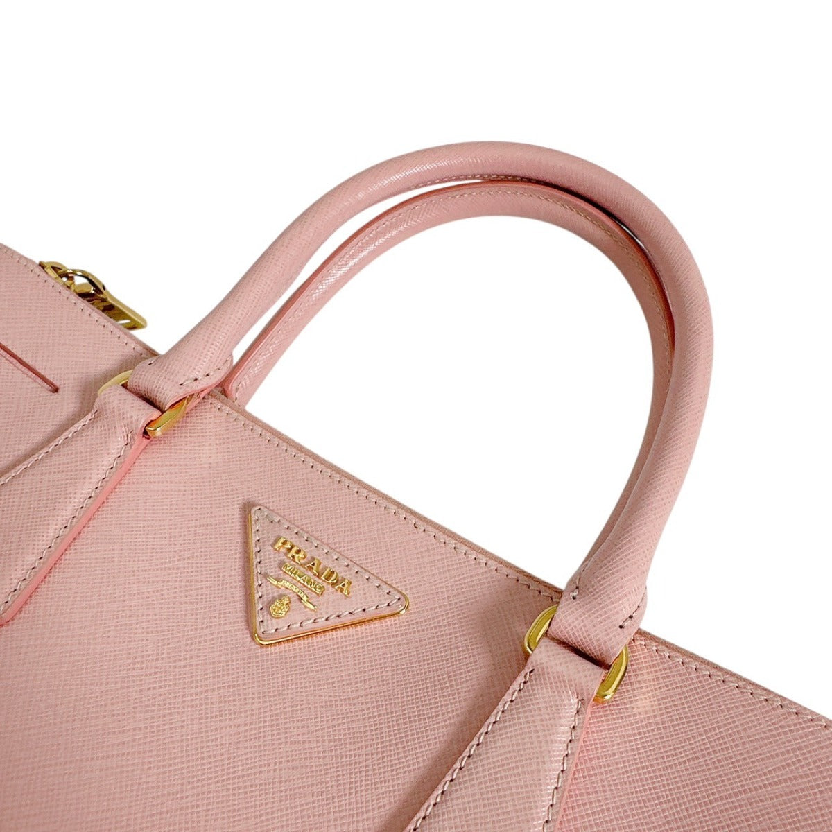 プラダ PRADA ハンドバッグ
ショルダーバッグ サフィアーノ 2wayバッグ 牛革 BN2775 ピンク 【SS】
【中古】