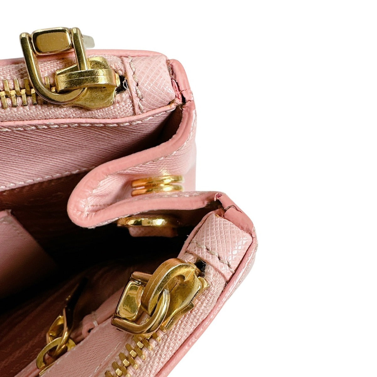 プラダ PRADA ハンドバッグ
ショルダーバッグ サフィアーノ 2wayバッグ 牛革 BN2775 ピンク 【SS】
【中古】