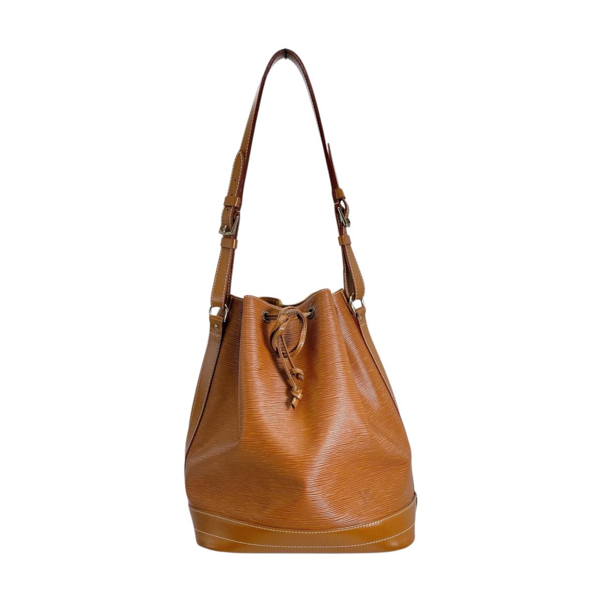 ルイヴィトン LOUIS VUITTON ショルダーバッグ
巾着型ショルダーバッグ エピ ノエ エピレザー M44008 ブラウン LV
【SS】
【中古】