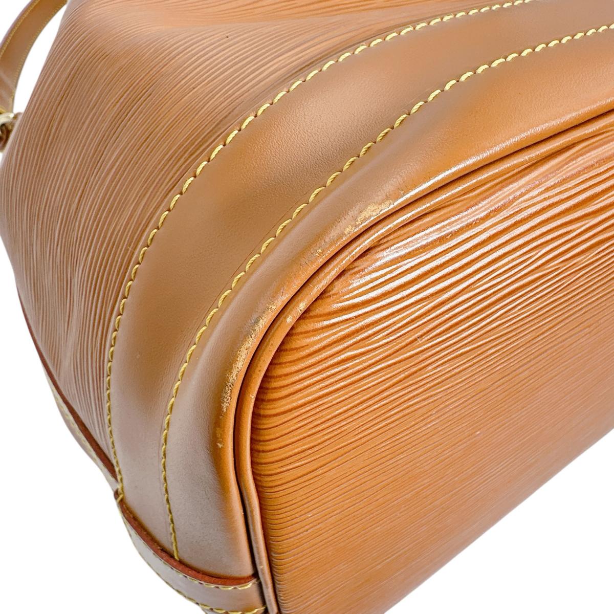 ルイヴィトン LOUIS VUITTON ショルダーバッグ
巾着型ショルダーバッグ エピ ノエ エピレザー M44008 ブラウン LV
【SS】
【中古】