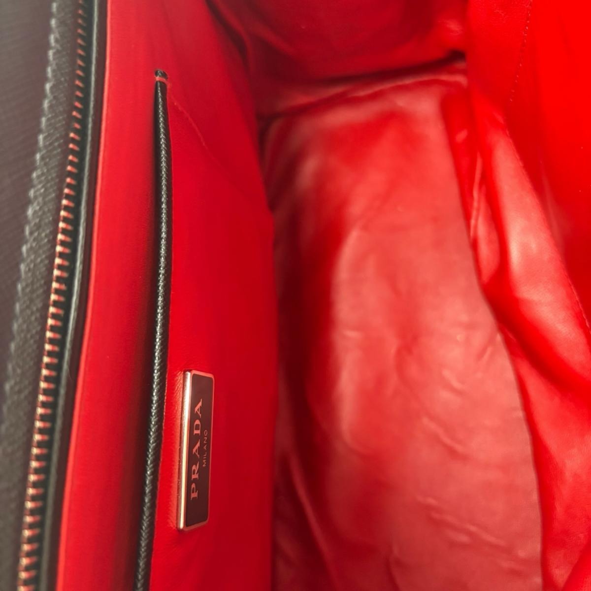 プラダ PRADA トートバッグ
2WAYバッグ サフィアーノ レザー 1BA274 ブラック 【SS】
【中古】