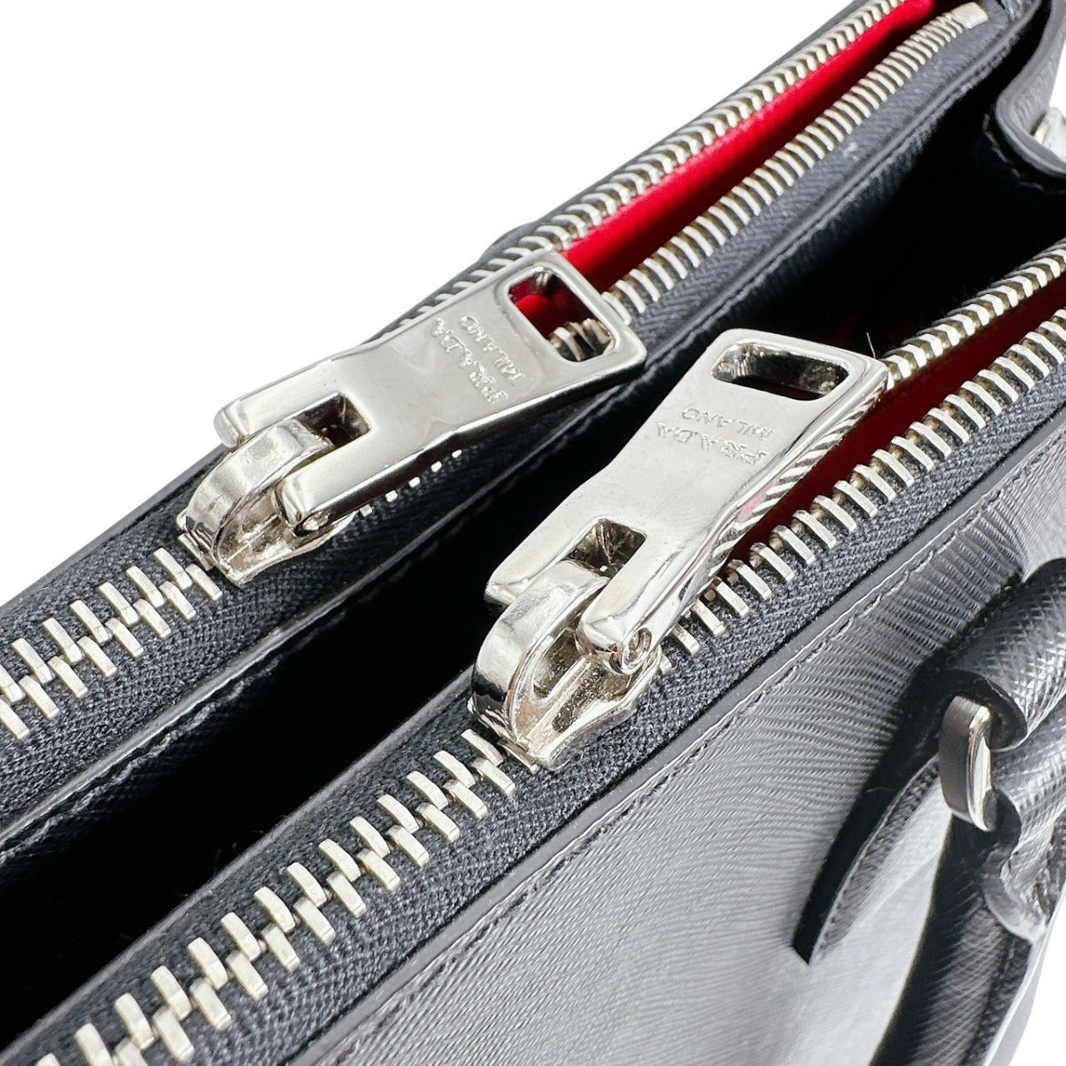 プラダ PRADA トートバッグ
2WAYバッグ サフィアーノ レザー 1BA274 ブラック 【SS】
【中古】