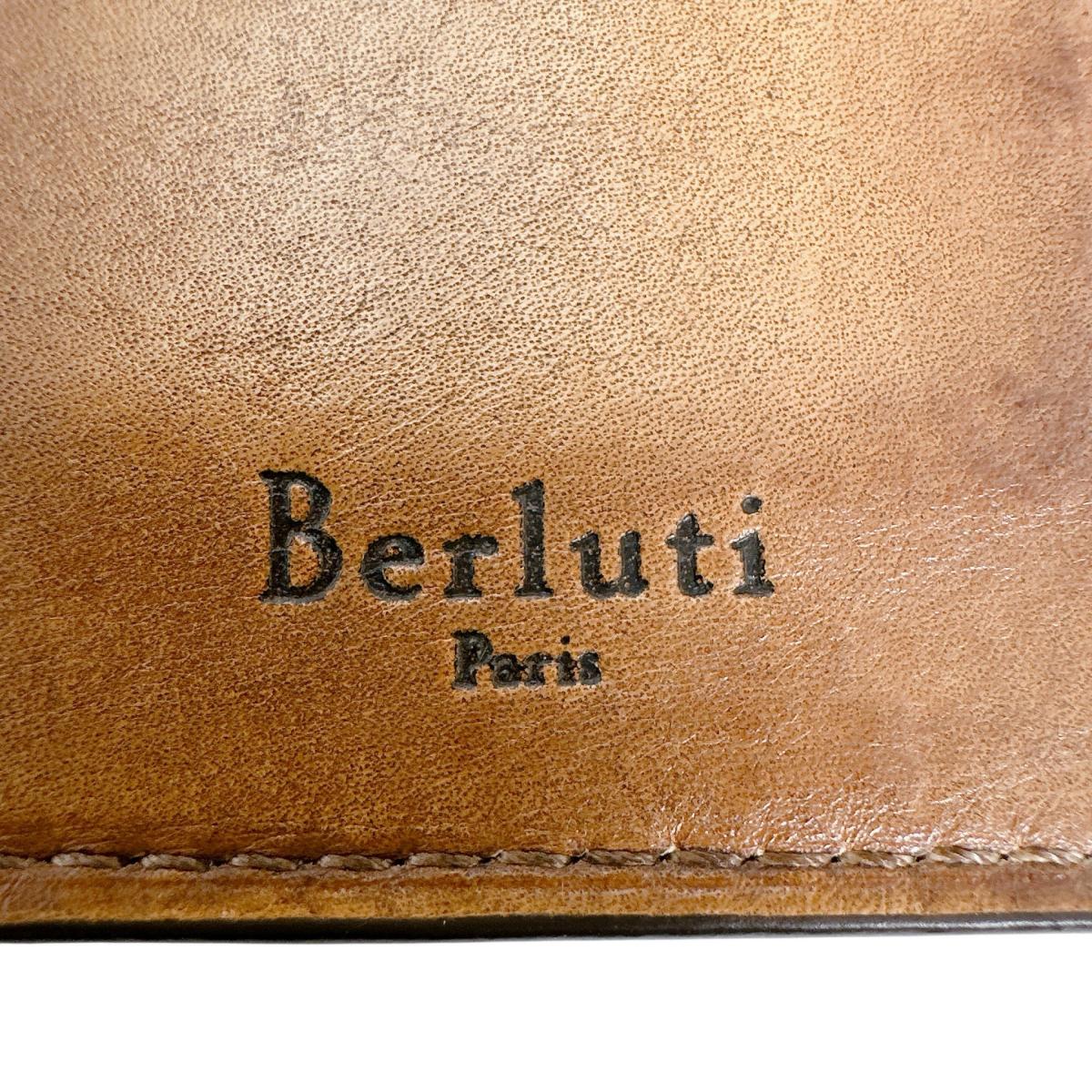 ベルルッティ Berluti 長財布
2つ折り長札入れ カリグラフィ レザー ブラウン 【SS】
【中古】