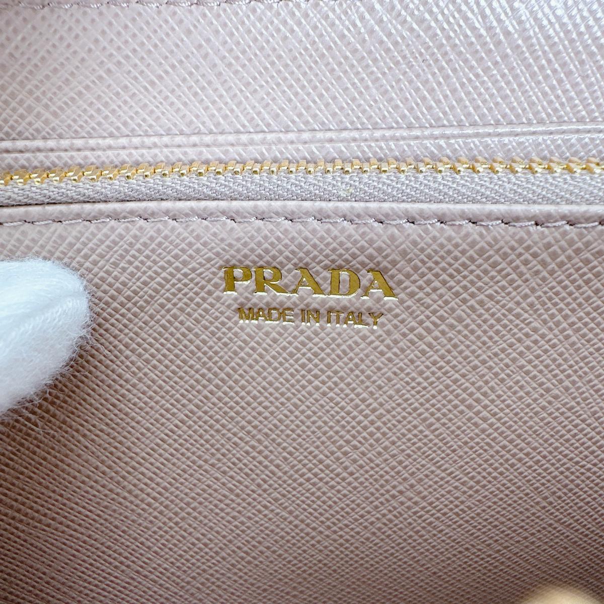プラダ PRADA 長財布
長財布 ジップアラウンド サフィアーノ レザー 1ML506 チプリア 【SS】
【中古】