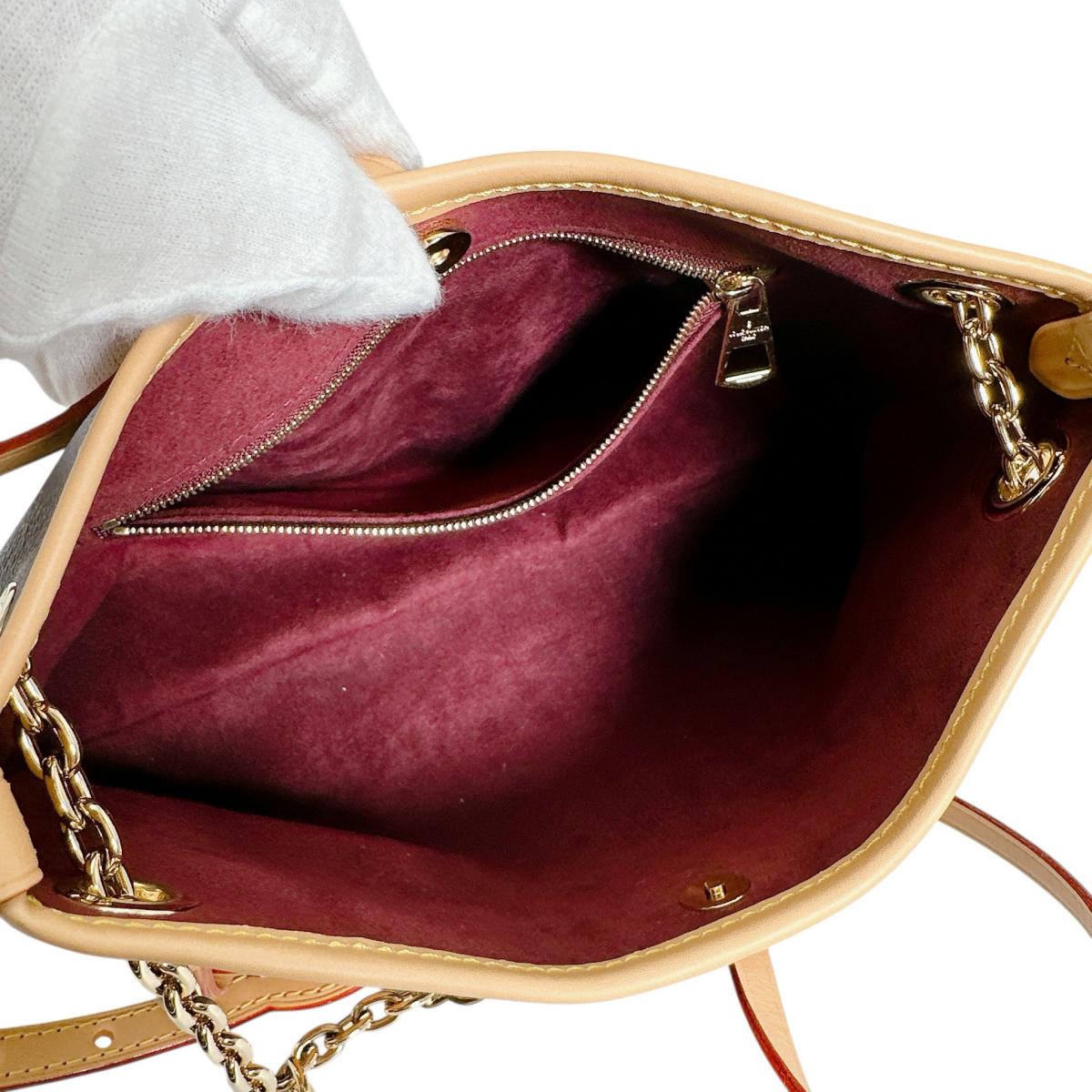 ルイヴィトン LOUIS VUITTON ショルダーバッグ
ショルダーバッグ モノグラム キャリーオールBB モノグラムキャンバス M13014 ブラウン LV
【中古】
