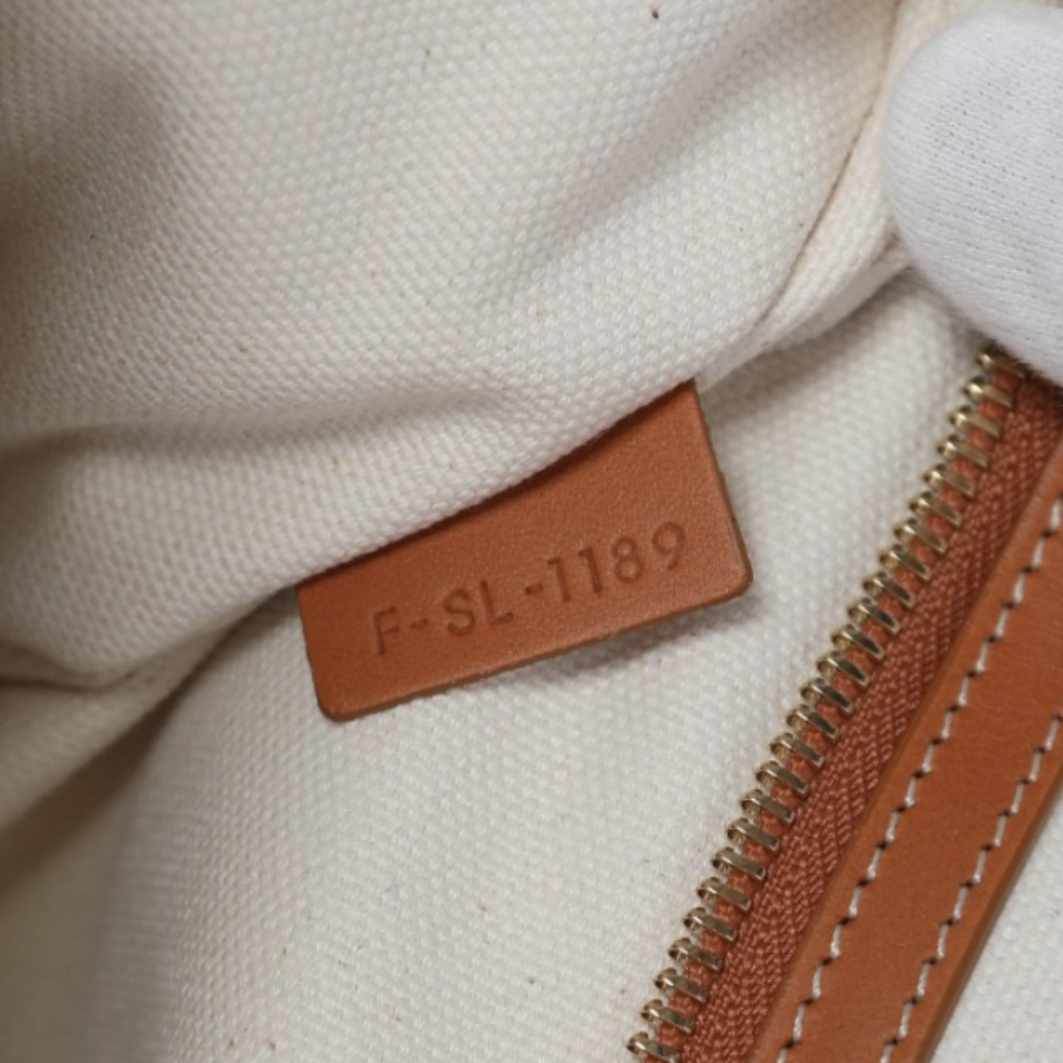 セリーヌ CELINE トートバッグ
 トートバッグ ホリゾンタルカバ キャンバス 190062BNZ ホワイト 【SS】
 【中古】