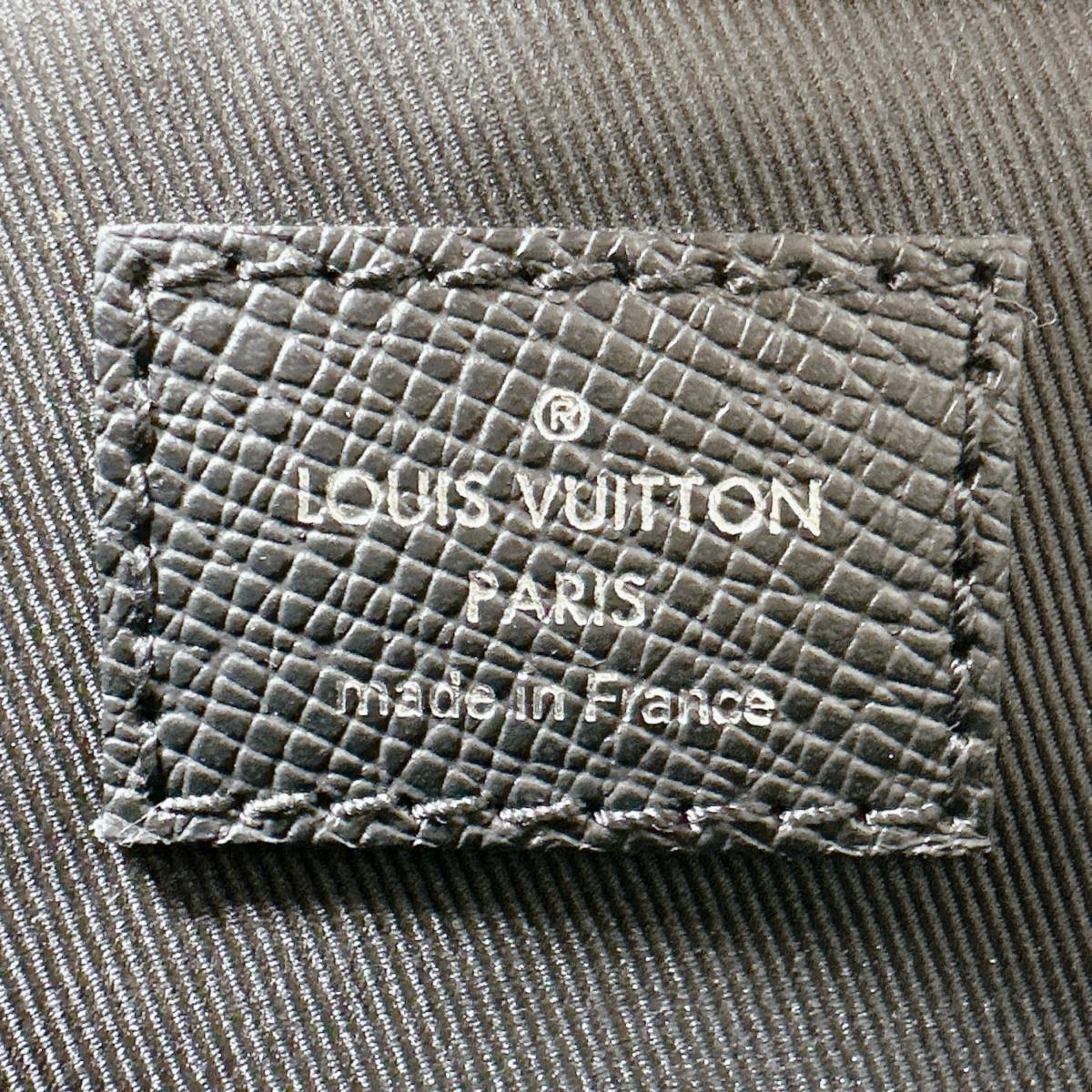 ルイヴィトン LOUIS VUITTON ビジネスバッグ
ショルダーバッグ タイガ ブリーフケース タイガ M30810 アルドワーズ LV
【SS】
【中古】