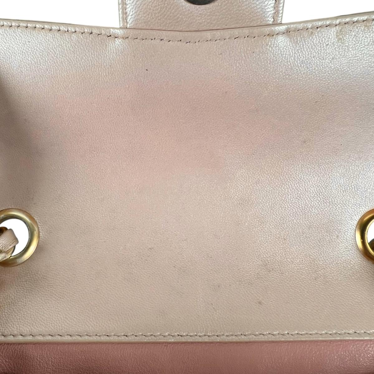 シャネル CHANEL ショルダーバッグ
チェーンウォレット ラムスキン CHANEL19 ラムスキン A69900 ピンク 【SS】
【中古】