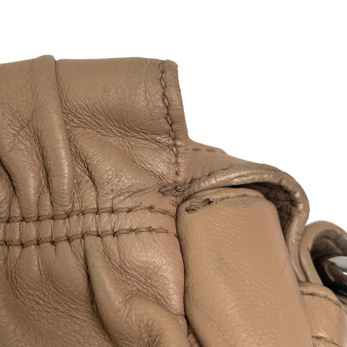 プラダ PRADA ハンドバッグ
ハンドバッグ 2WAY ショルダーバッグ ナッパゴーフル レザー BN1702 ベージュ 【SS】
【中古】