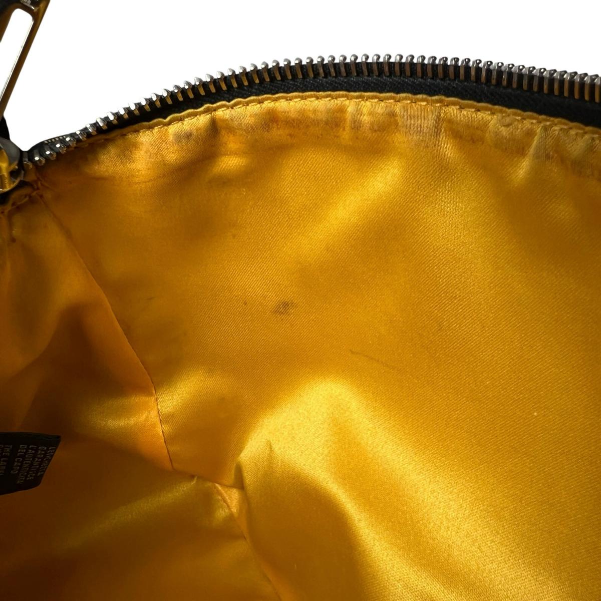 フェンディ FENDI ショルダーバッグ
ショルダーバッグ ズッキーノ 肩掛け 軽量 ナイロン 8BR042 グレー 【SS】
【中古】