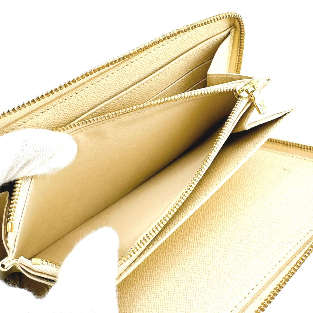 ルイヴィトン LOUIS VUITTON 長財布
ラウンドファスナー長財布 ダミエアズール ジッピーオーガナイザー ダミエキャンバス N60012 ホワイト LV
【SS】
【中古】