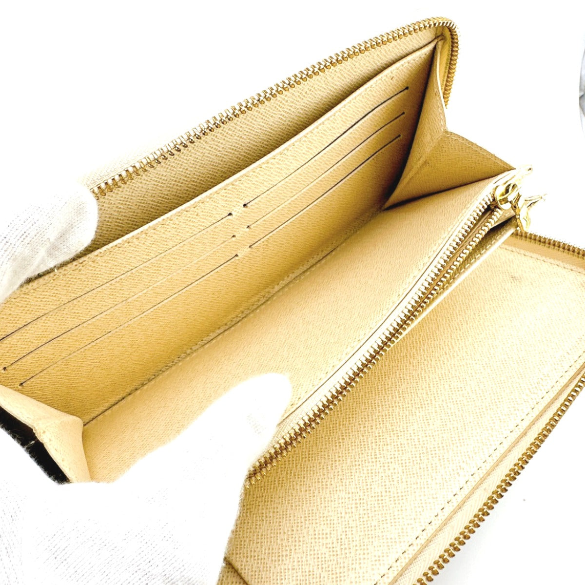 ルイヴィトン LOUIS VUITTON 長財布
ラウンドファスナー長財布 ダミエアズール ジッピーオーガナイザー ダミエキャンバス N60012 ホワイト LV
【SS】
【中古】