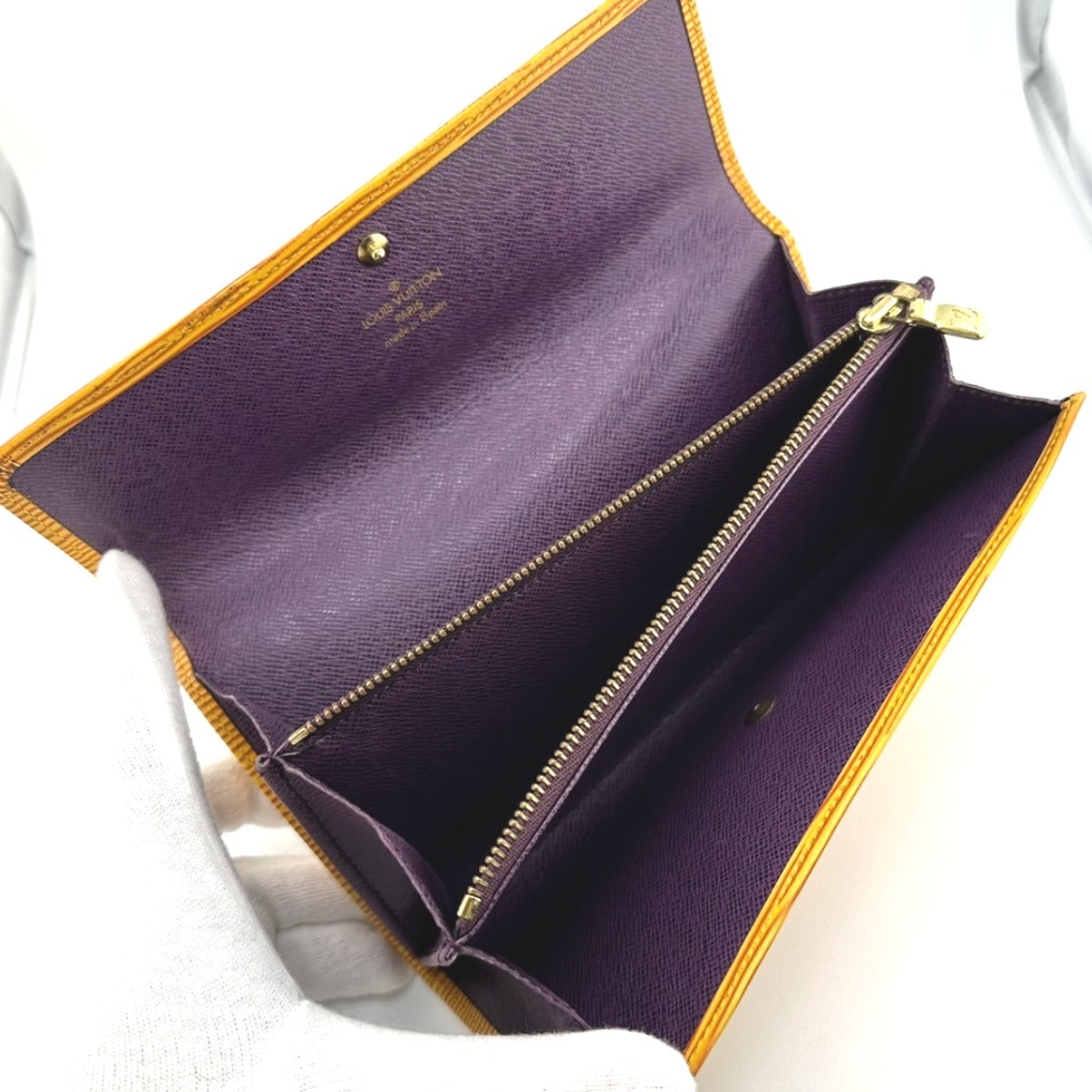 ルイヴィトン LOUIS VUITTON 長財布
3つ折り長財布 エピ ポルトモネクレディ エピレザー M63579 イエロー LV
【SS】
【中古】