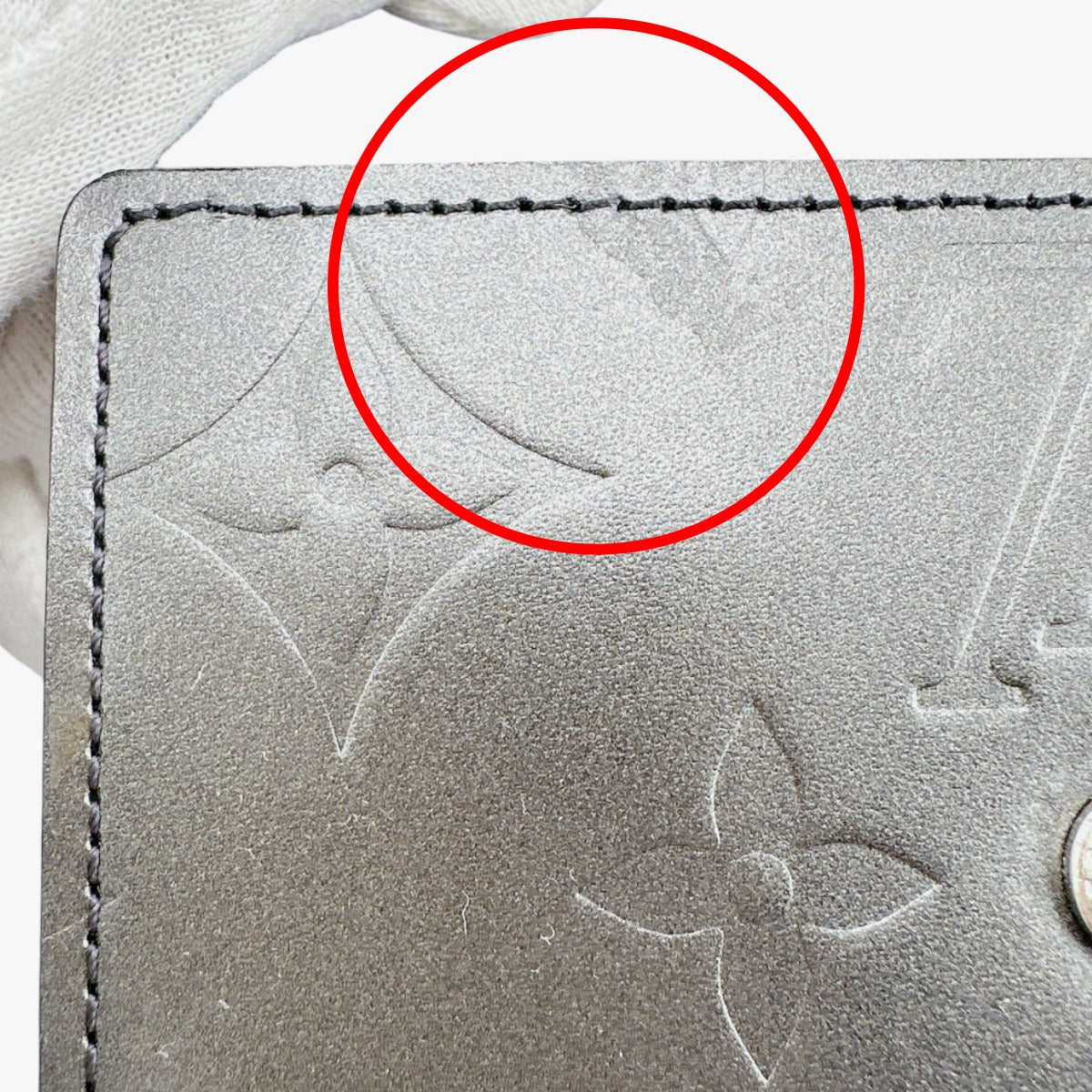 ルイヴィトン LOUIS VUITTON 二つ折り財布
カード用ポケット付財布 モノグラム ポルトモネビエカルトクレディ モノグラムマット M65112 ノワール LV
【SS】
【中古】
