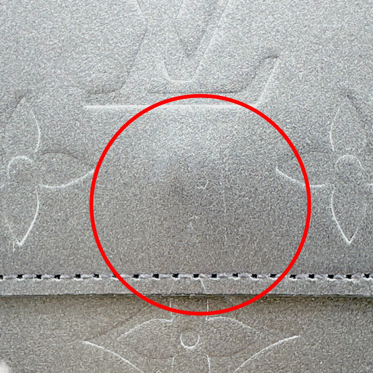 ルイヴィトン LOUIS VUITTON 二つ折り財布
カード用ポケット付財布 モノグラム ポルトモネビエカルトクレディ モノグラムマット M65112 ノワール LV
【SS】
【中古】