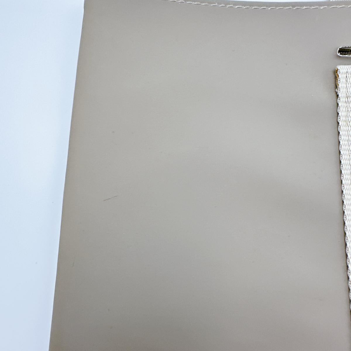 ルイヴィトン LOUIS VUITTON ポーチ
ポーチ ノベルティ 2003年限定 ヴィトンカップポーチ ポリウレタン D60184 グレー×イエロー LV
【SS】
【中古】