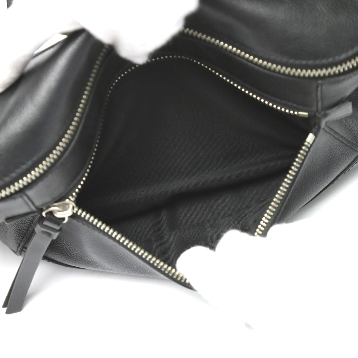 コーチ COACH ボディバッグ
メッセンジャーバッグ レザー 70785 ブラック 【SS】
【中古】
