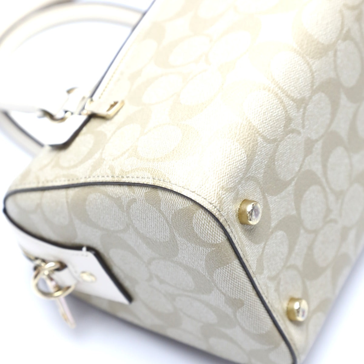 コーチ COACH ハンドバッグ
ハンドバッグ CCキャンバス シグネチャー キャンバス F83607 ベージュ 【SS】
【中古】