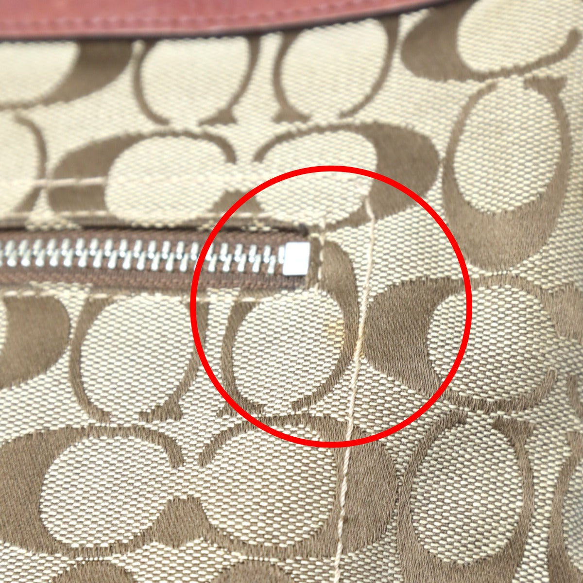 コーチ COACH ショルダーバッグ
斜めがけ CCキャンバス シグネチャー レザー F12327 ブラウン 【SS】
【中古】